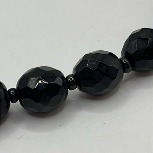 Sophisticated Black Beaded Necklace Timeless Design Vintage West Germany - Picture 9 of 12